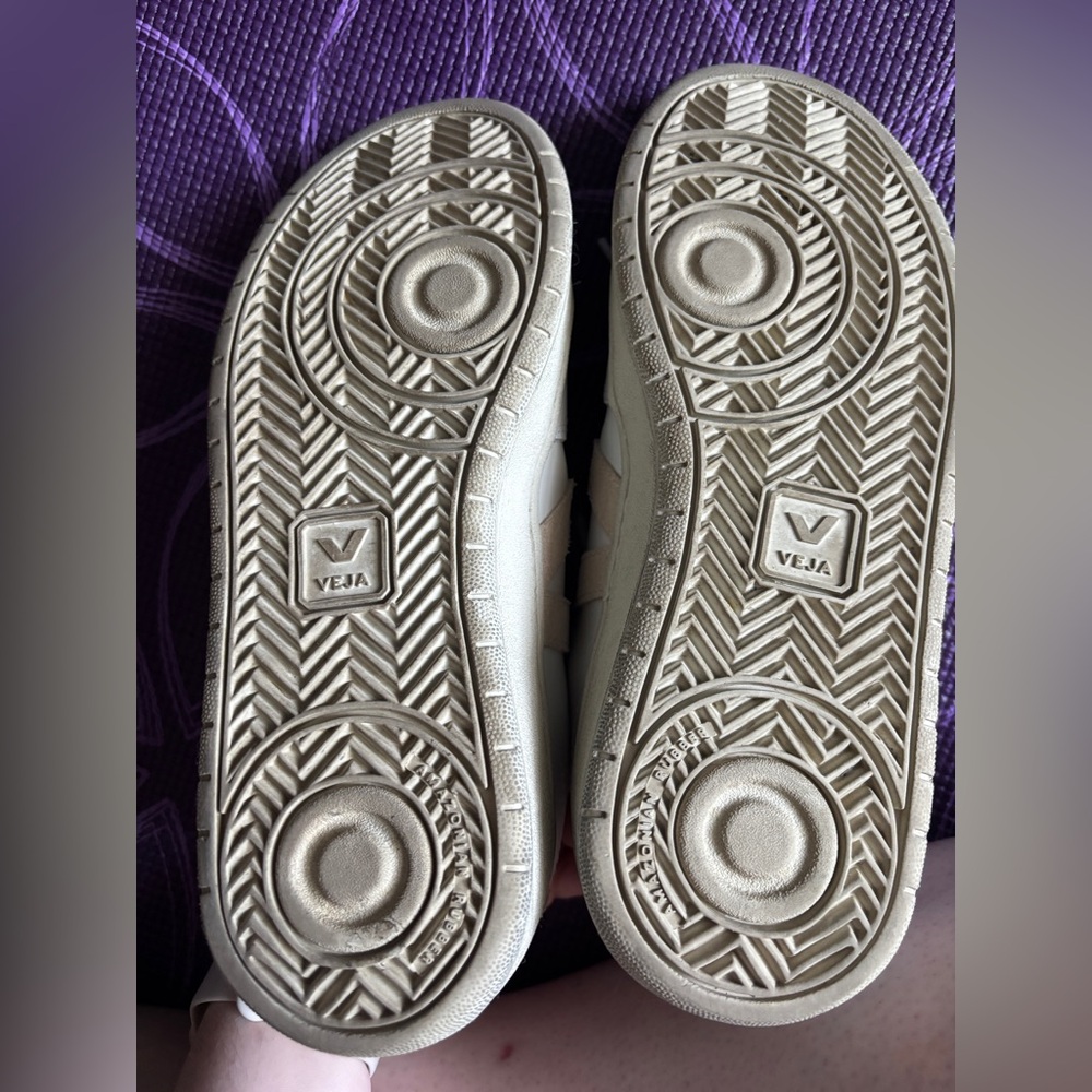 Veja V-12 Leather White Sable Size 39 UK, Size 8 US - Picture 9 of 11